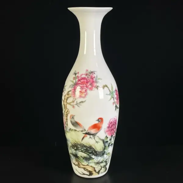 Chinese antique pure hand-painted exquisite rare famille rose flower and bird long-necked vase ornaments