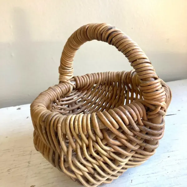 Egg Collecting Basket: Woven Brown Sturdy Carry Vintage 1980s with Chunky Handle