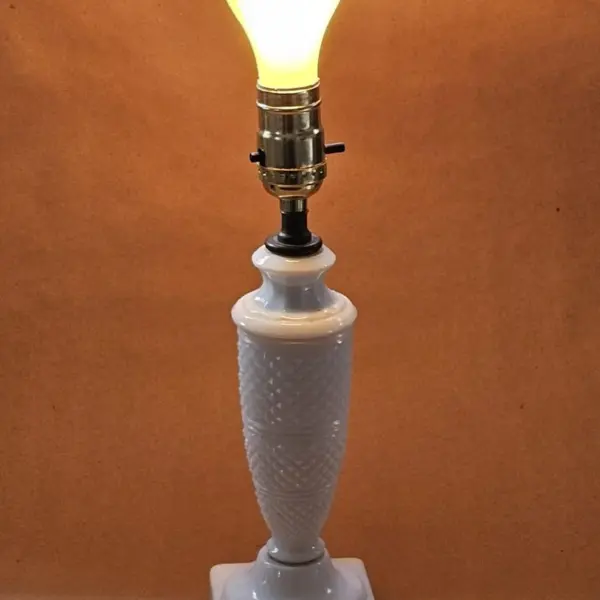 Vintage White Milk Glass Hibnail Table Lamp